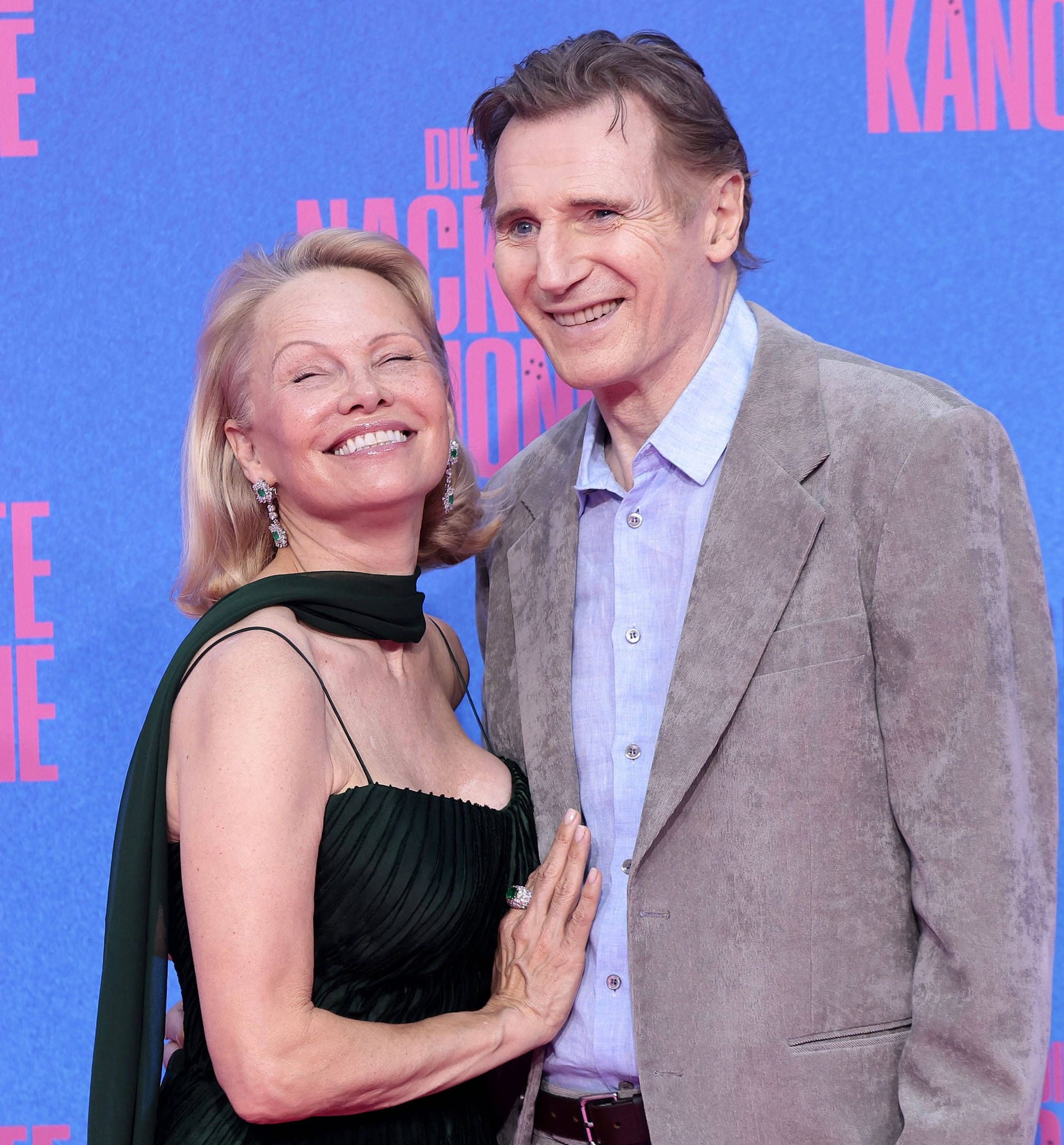 Pamela Anderson und Liam Neeson bei der Premiere in Berlin.
