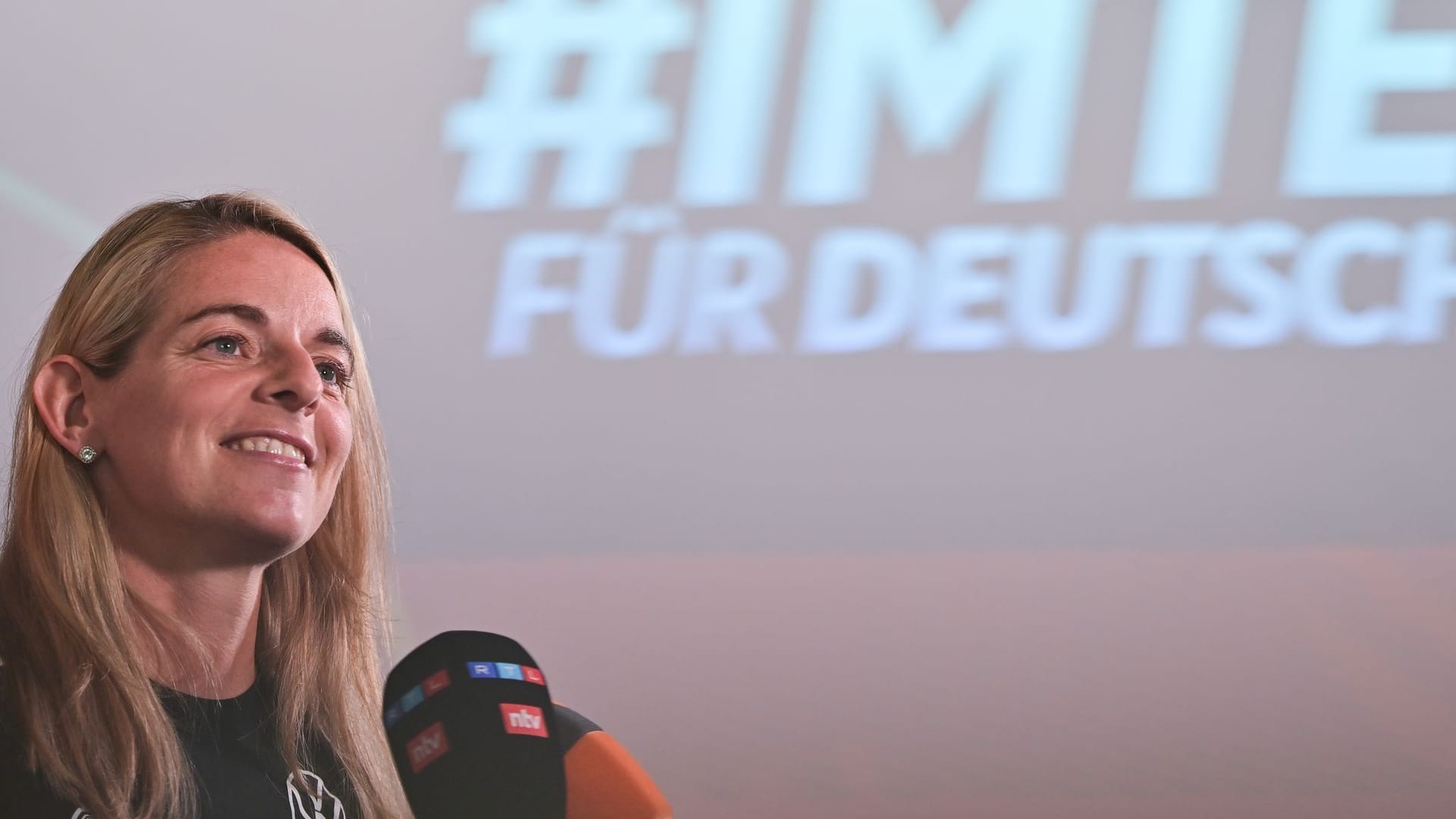 Frauenfußball-EM - DFB-Sportdirektorin Frauenfußball Künzer