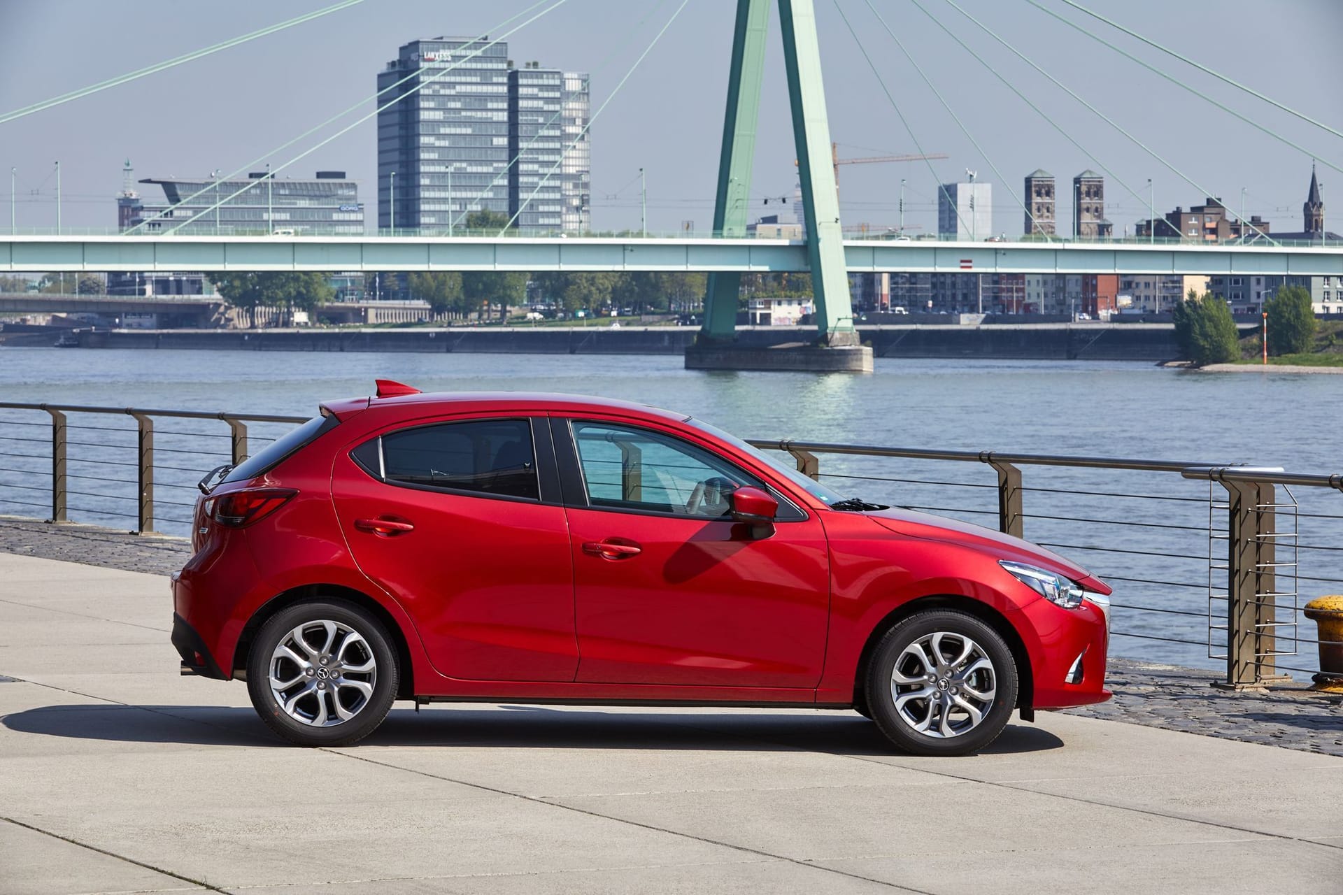 Seitenansicht vom Mazda2 von 2017