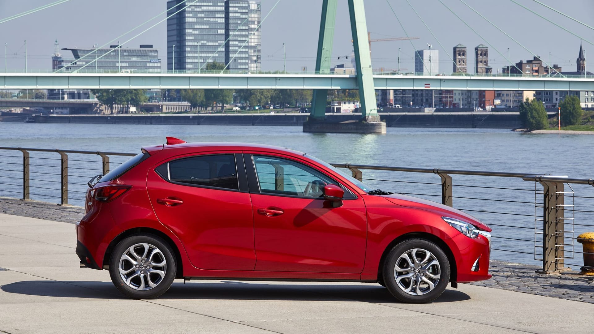 Seitenansicht vom Mazda2 von 2017 Seitenansicht vom Mazda2 von 2017