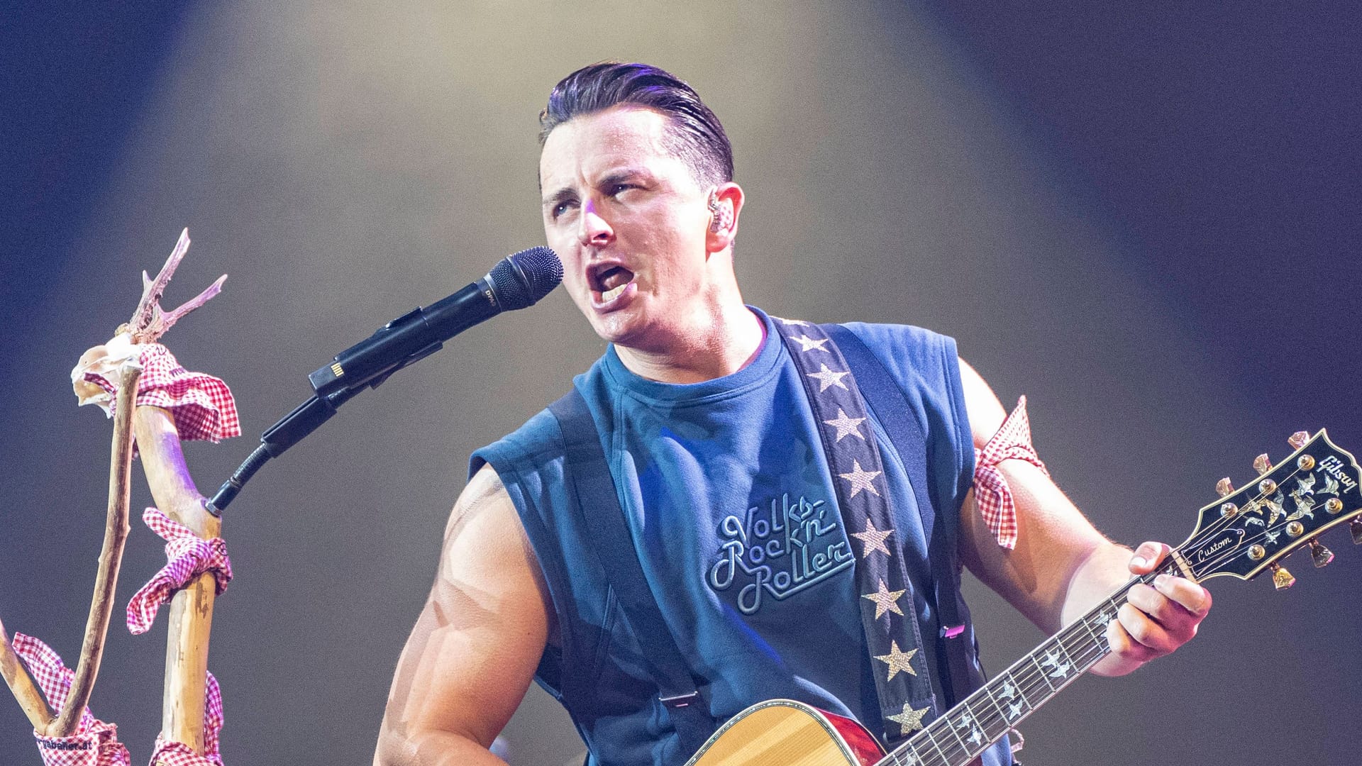 Andreas Gabalier bei einem Auftritt (Archivfoto): Am Samstag ist er auf dem Königsplatz zu sehen.