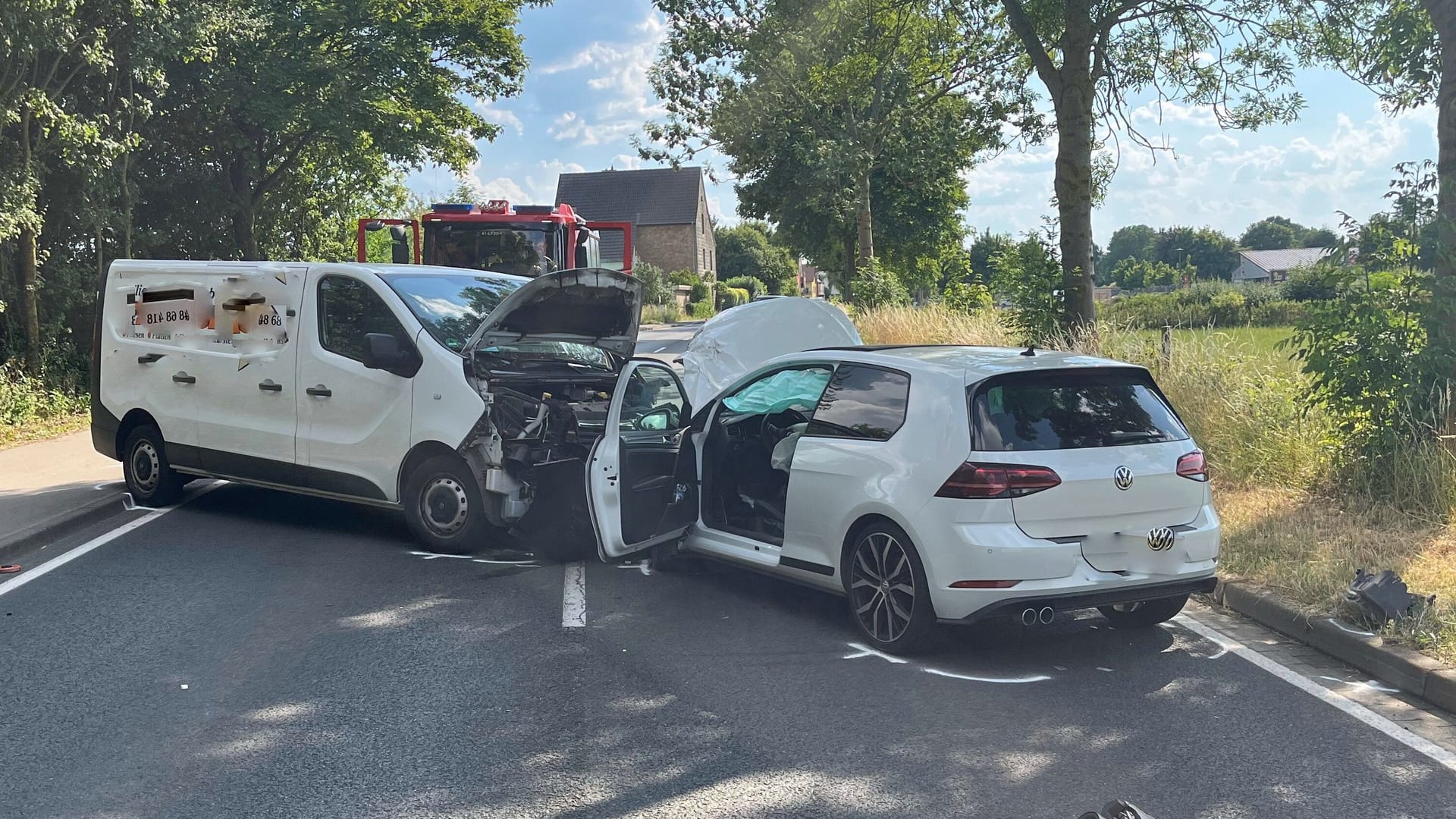 Unfall zwischen Gressenich und Mausbach: Zwei Menschen wurden verletzt.