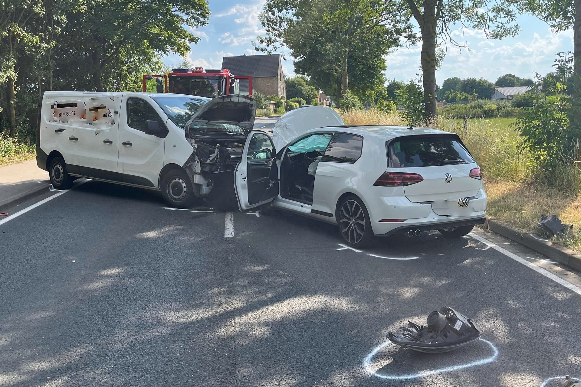 Unfall zwischen Gressenich und Mausbach: Zwei Menschen wurden verletzt.