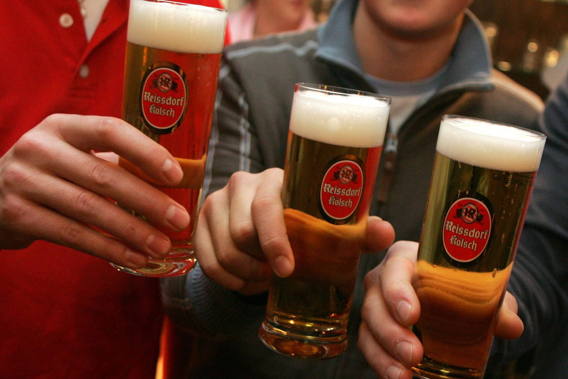 Frisch gezapftes Kölsch (Symbolfoto): Ein Kölner Brauhaus hat eine augenzwinkernde Liste veröffentlicht.