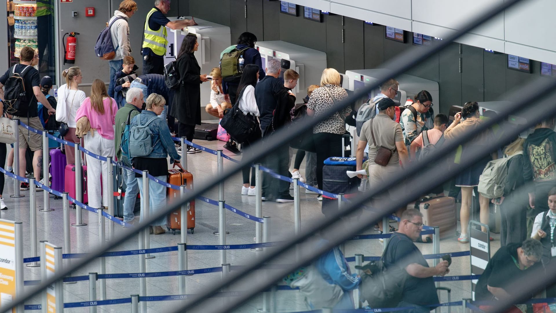 Start der Sommerferien - Reisewelle erwartet
