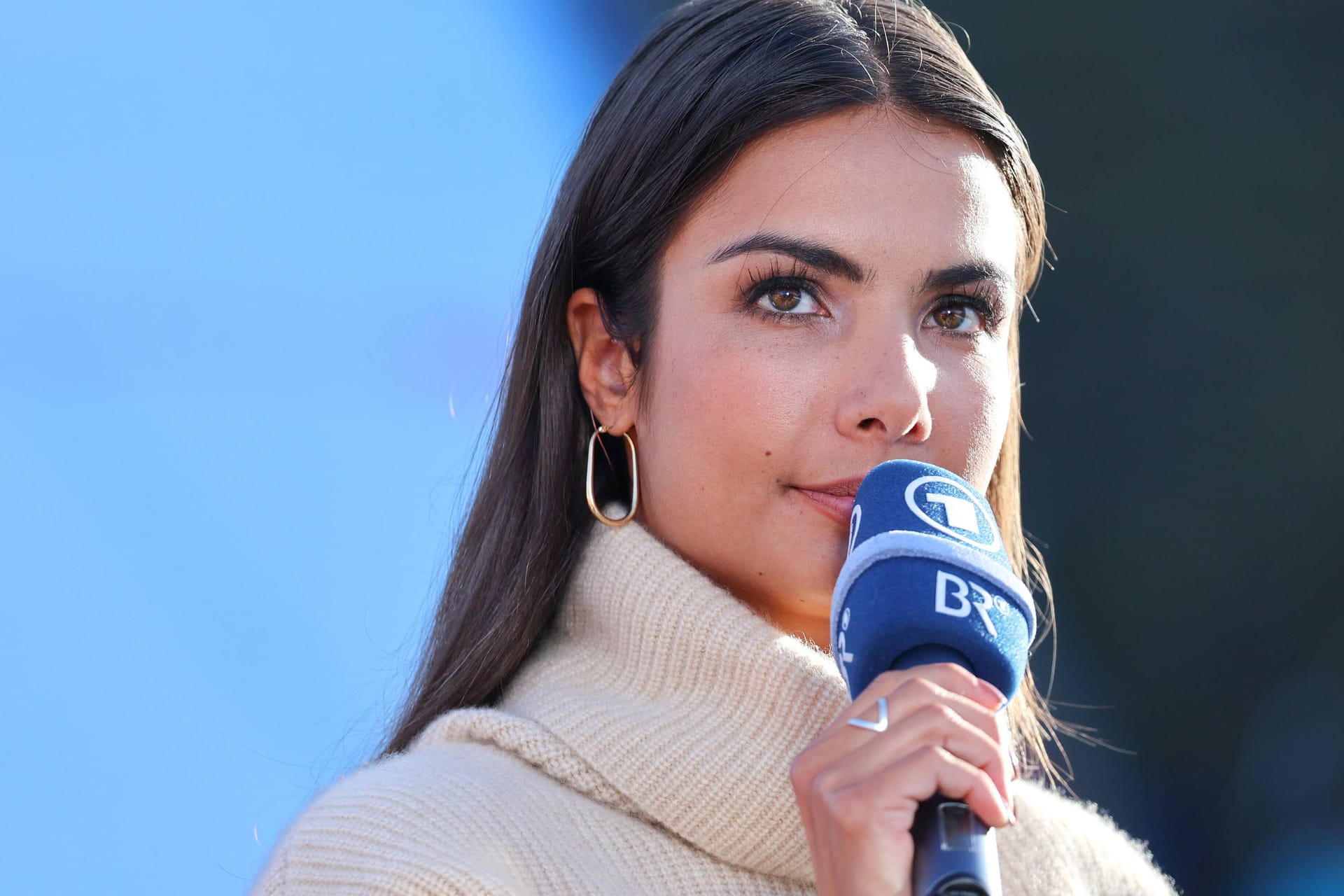 Lea Wagner: Sie ist seit 2023 Moderatorin der "Sportschau".