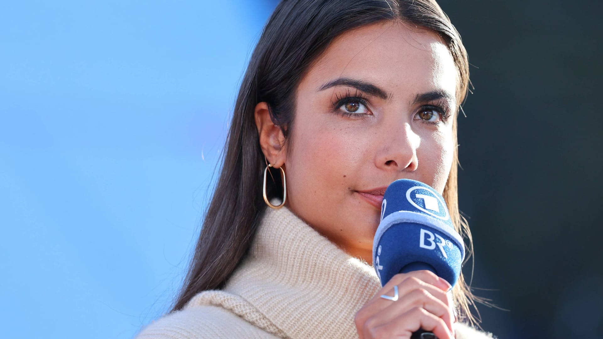 Lea Wagner: Sie ist seit 2023 Moderatorin der "Sportschau".