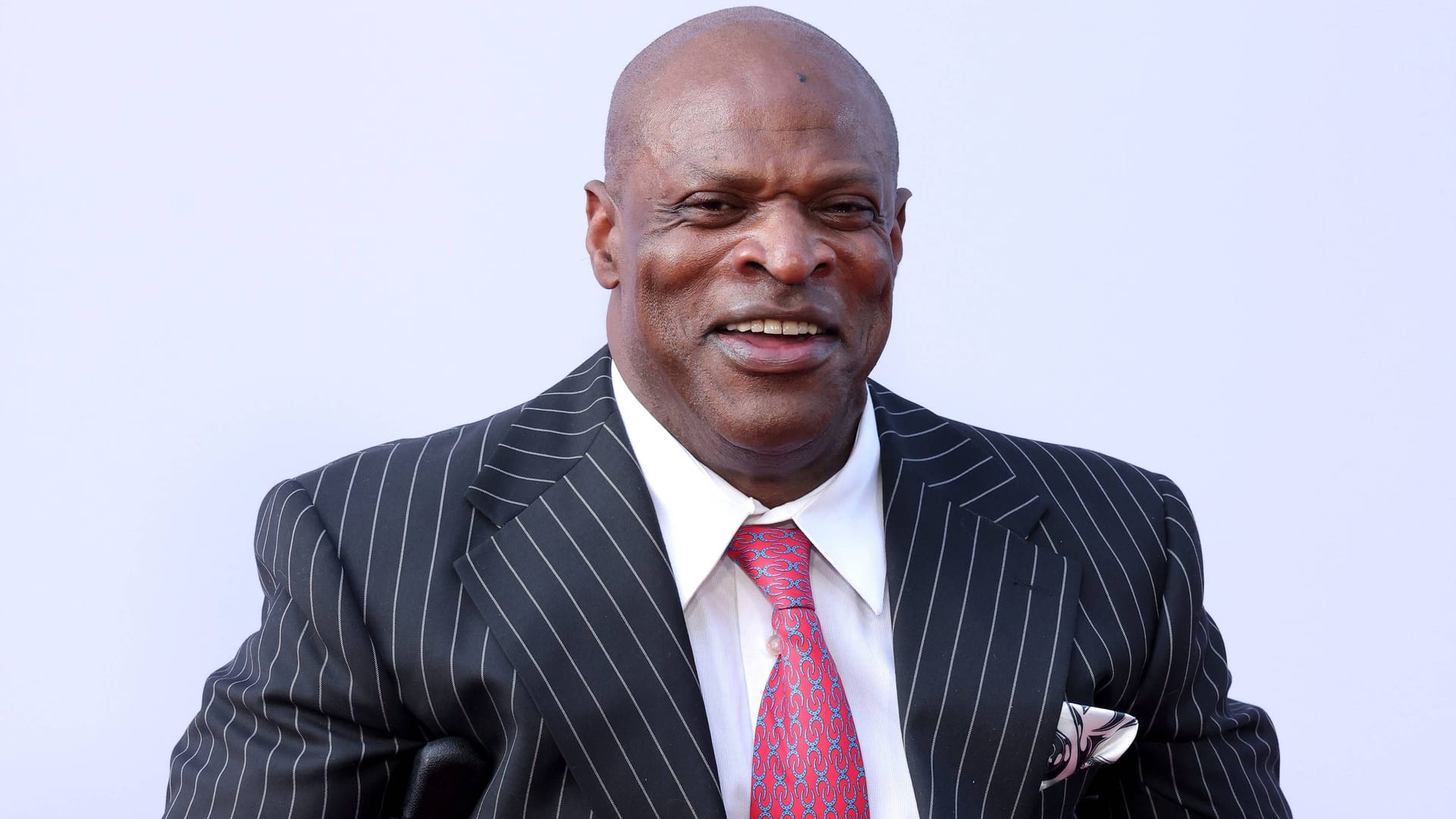 Ronnie Coleman bei einem Termin im Juni 2025: Gehhilfen als ständige Begleiter.