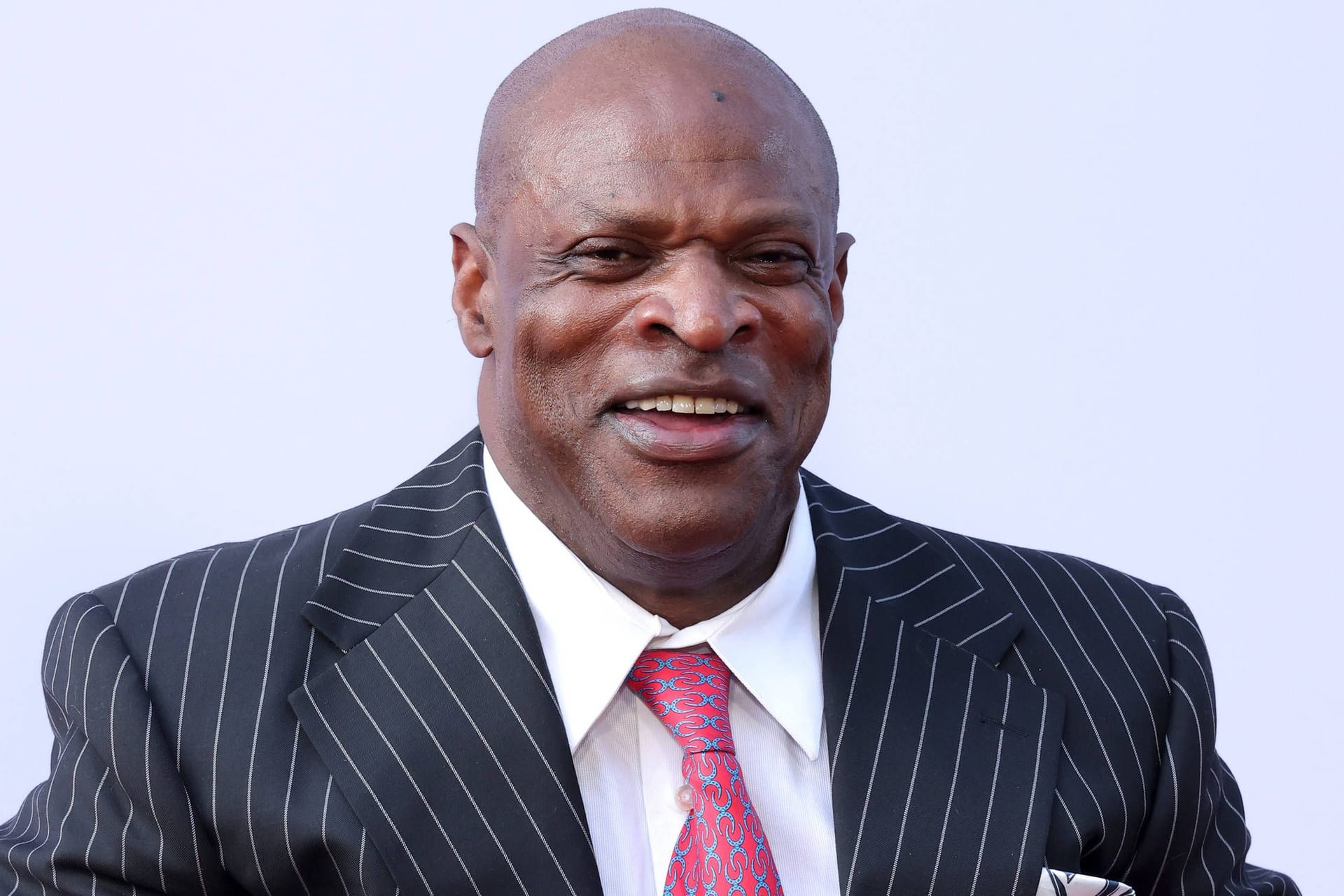 Ronnie Coleman bei einem Termin im Juni 2025: Gehhilfen als ständige Begleiter.