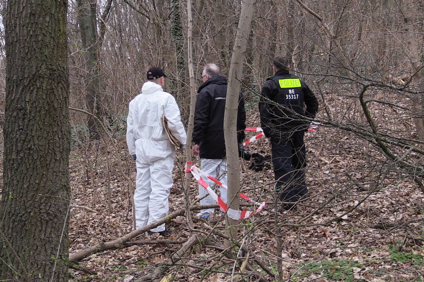 Abgetrennter Oberschenkel in Berliner Park entdeckt