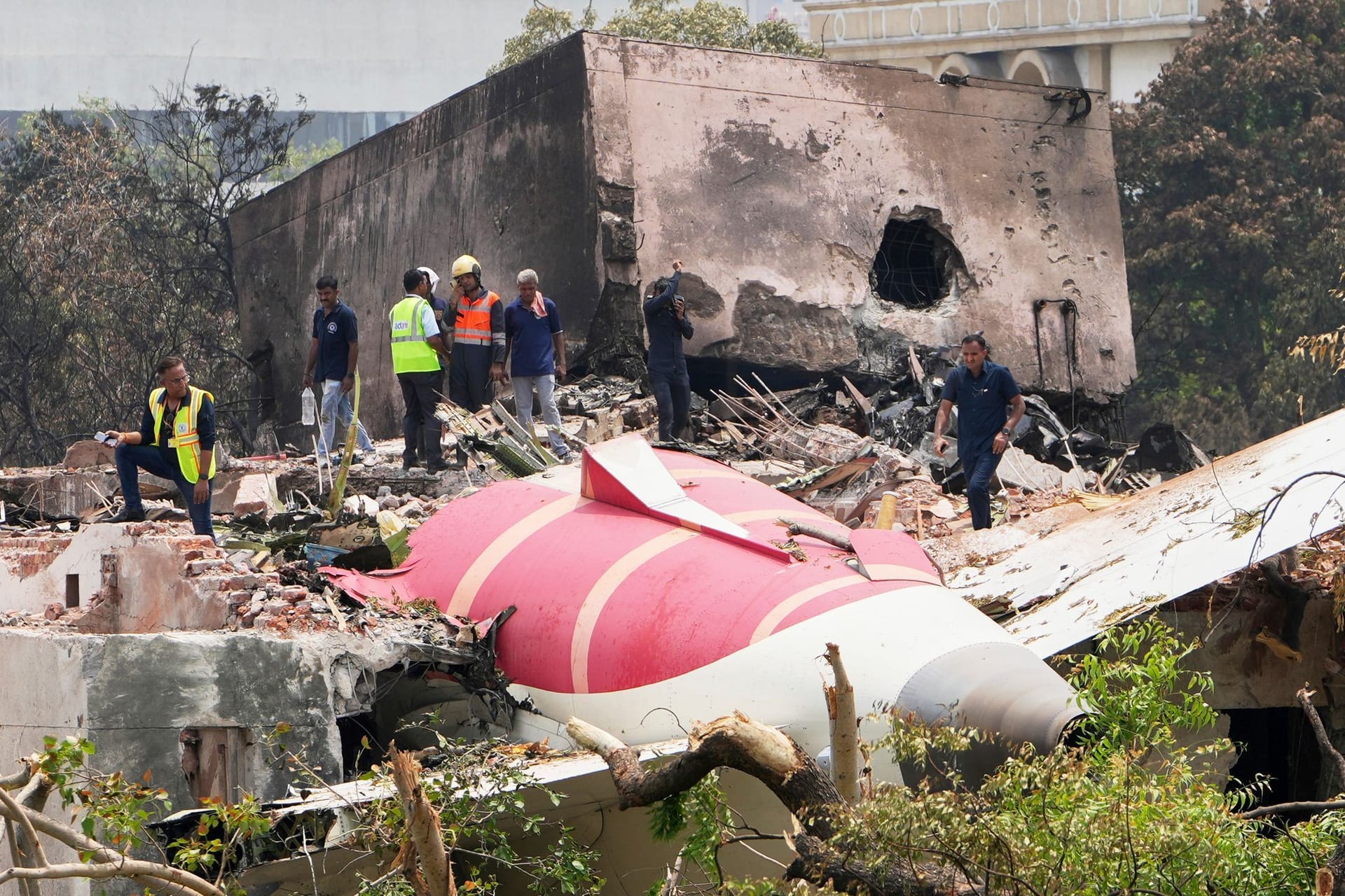 Nach dem Flugzeugabsturz in Indien