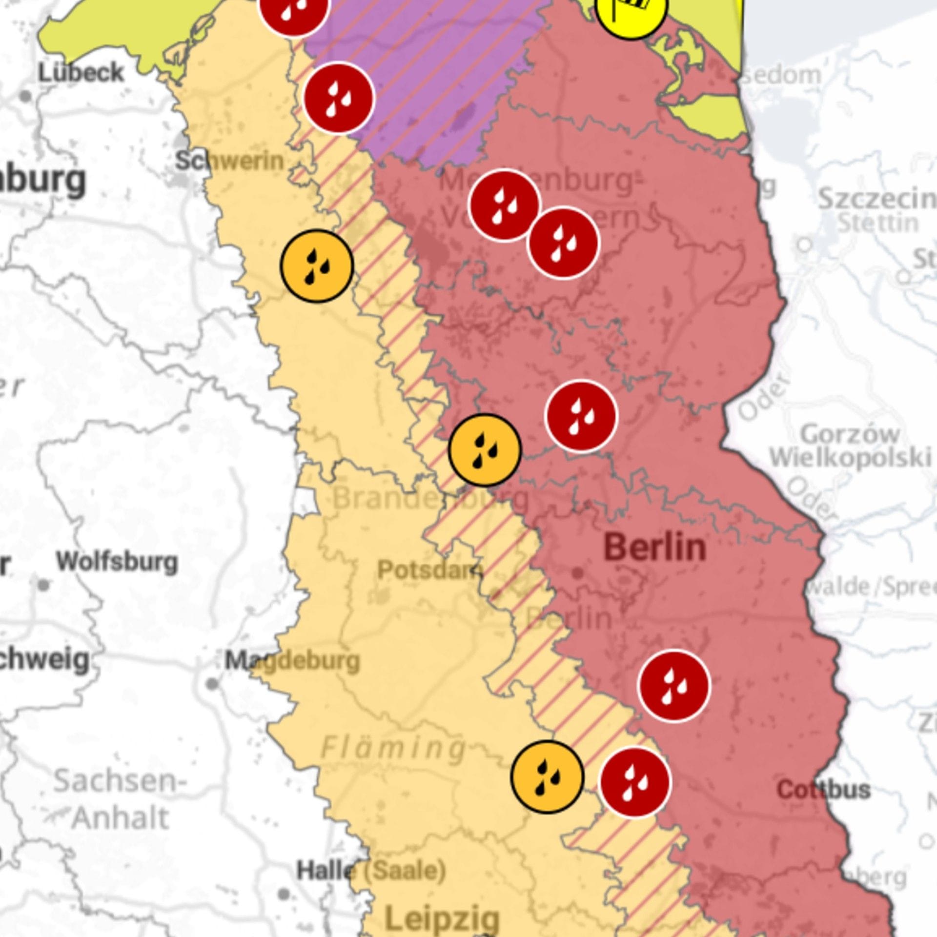 Warnkarte des DWD: An den Grenzen zu Polen und Tschechien liegt ein breiter Streifen in einem Gebiet, in dem große Regenmengen befürchtet werden. An der Küste rund um Rostock könnte es besonders schlimm werden.