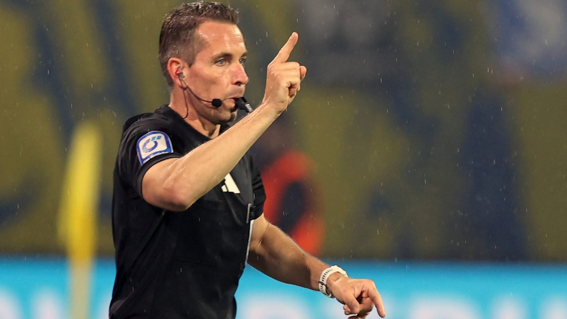 Tobias Stieler: Der 44-Jährige ist Teil der Bundesliga-Schiedsrichter.