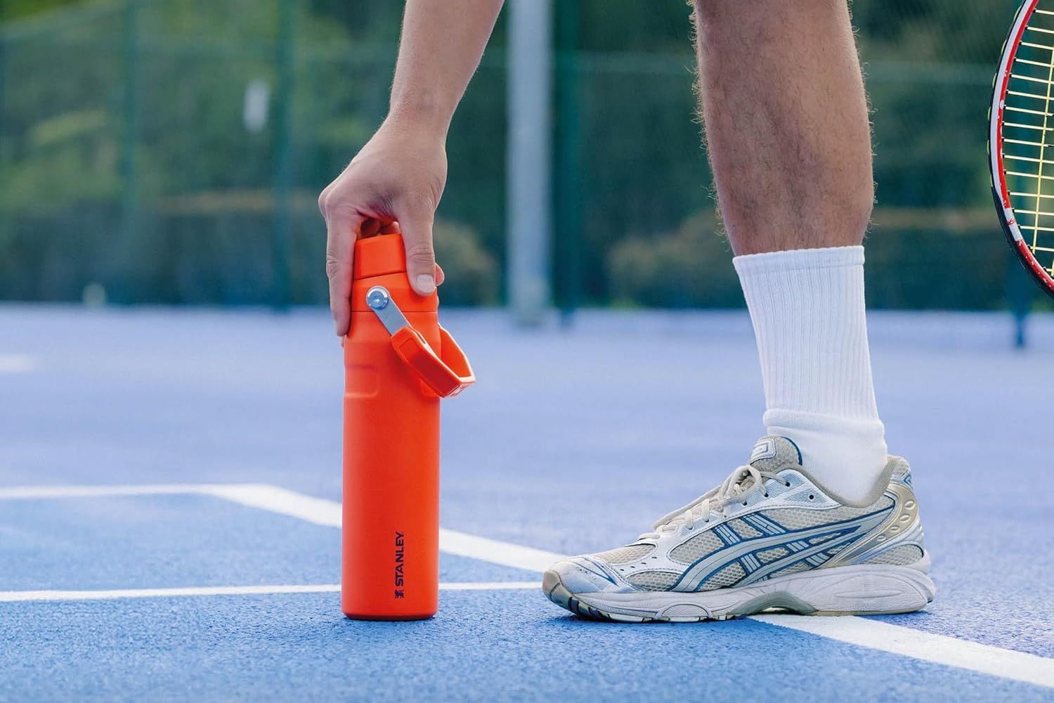 Trinkflasche im Angebot: Bei Amazon ergattern Sie die Isolierflasche Iceflow von Stanley zum neuen Rekordpreis.