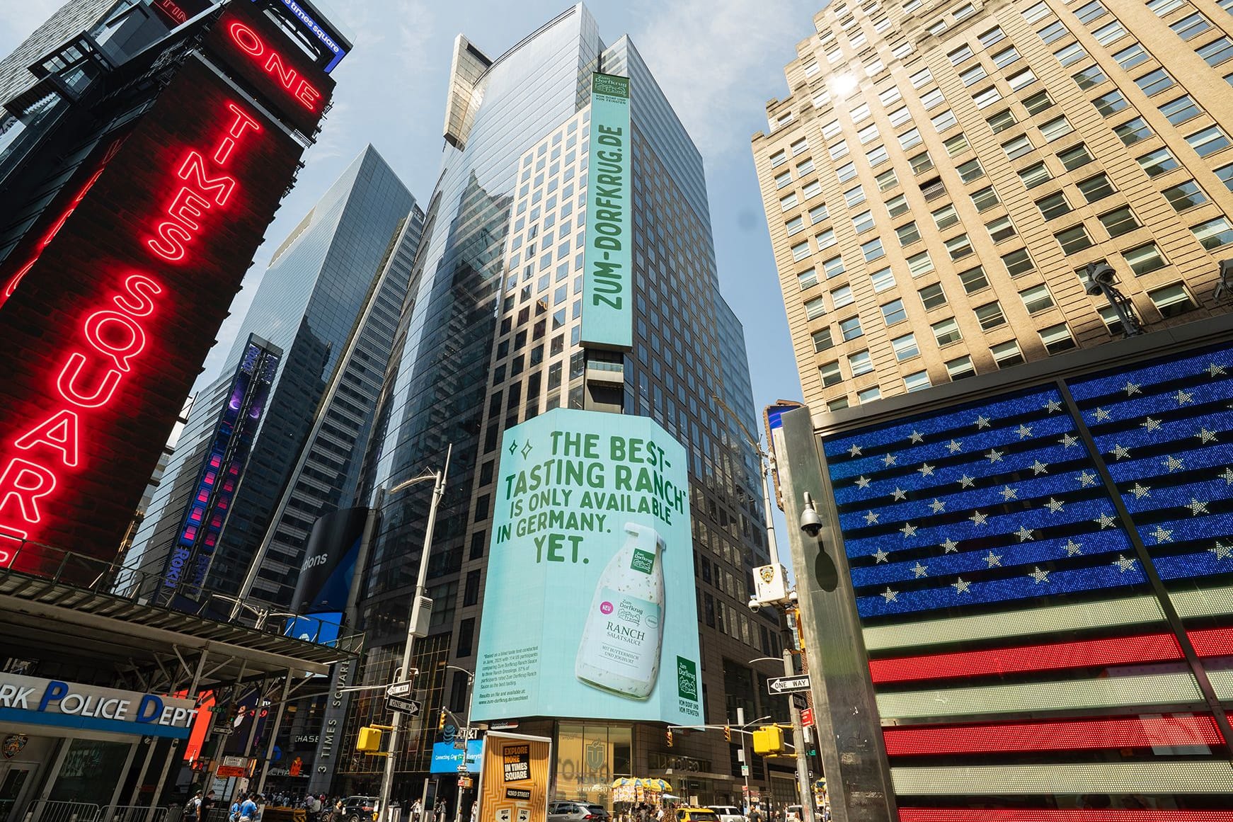 Werbeaktion am Times Square: Eine norddeutsche Firma macht in New York Werbung für ein Produkt, das nur in Deutschland erhältlich ist.