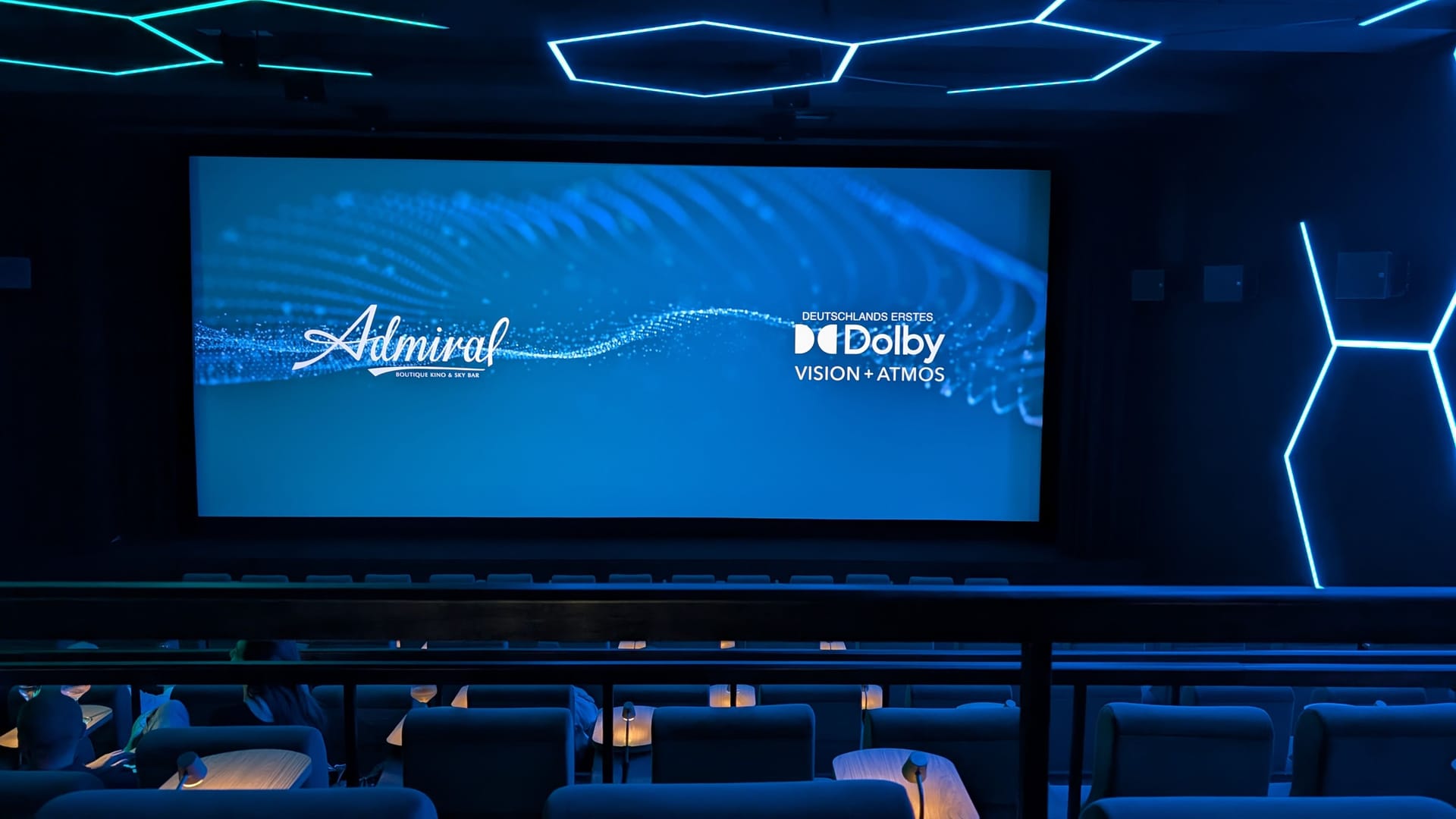 In diesem Saal kommen Dolby Vision und Dolby Atmos gleichzeitig zum Einsatz: Das sei deutschlandweit einzigartig, hieß es bei der Eröffnung.