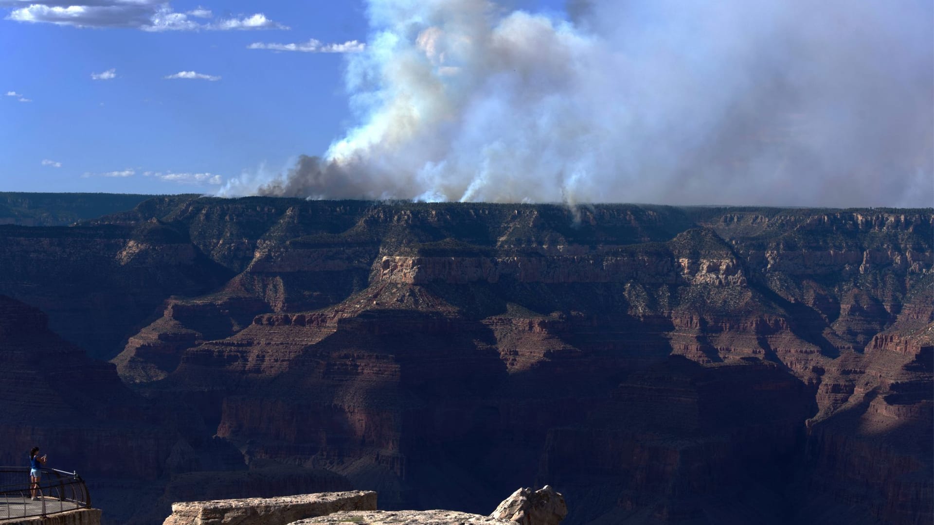 Rauchwolken über dem Grand Canyon: Feuer weitet sich aus