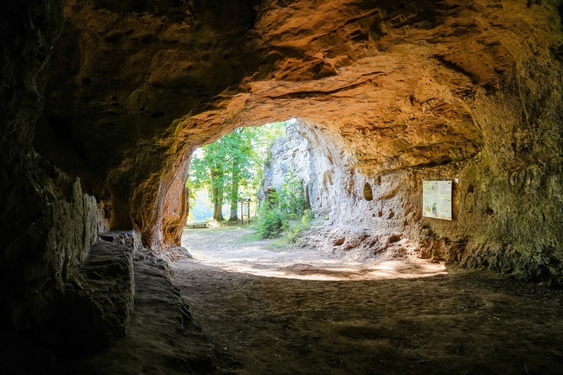 Höhle im Harz: Die Geschichte der alten Steinkirche in Scharzfeld reicht bis ins Mittelalter zurück.