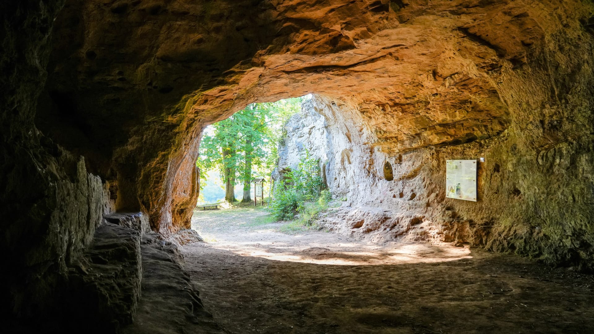 Höhle im Harz: Die Geschichte der alten Steinkirche in Scharzfeld reicht bis ins Mittelalter zurück.