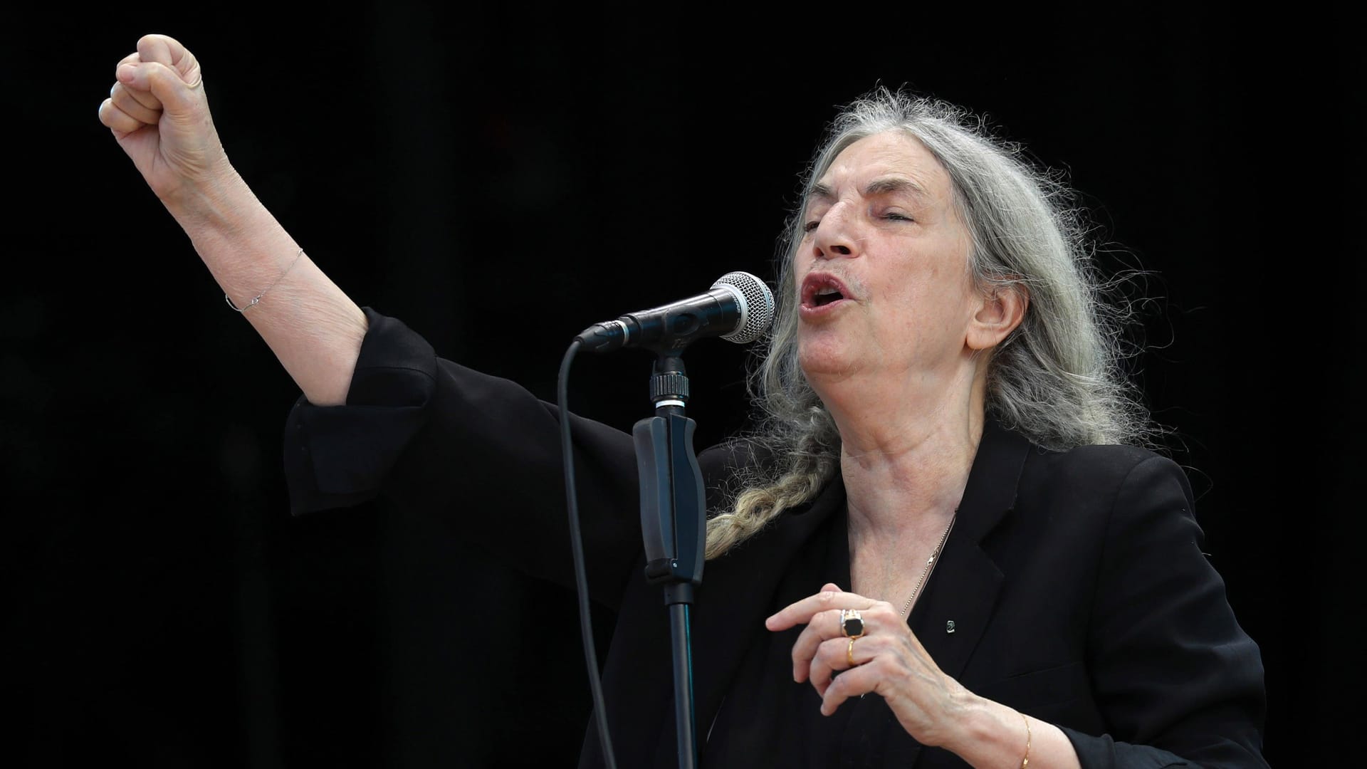 Patti Smith (Archivbild): In Berlin zeigte sie, dass noch viel Punk und Rock'n'Roll in ihr steckt.