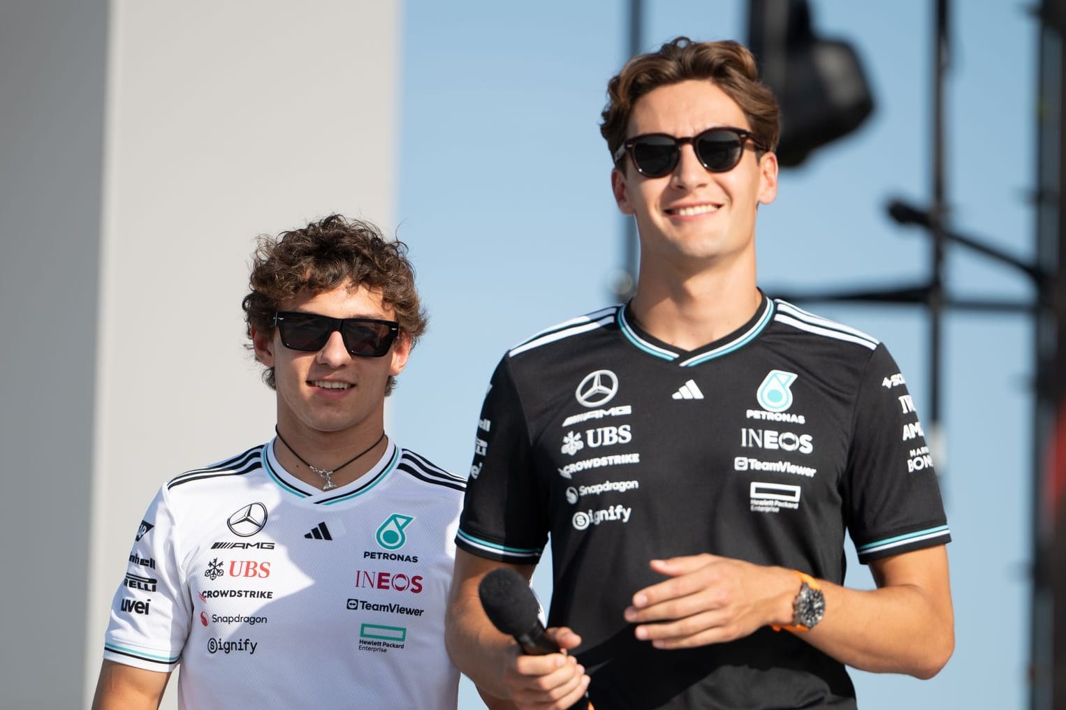 Die Mercedes-Fahrer George Russell und Kimi Antonelli