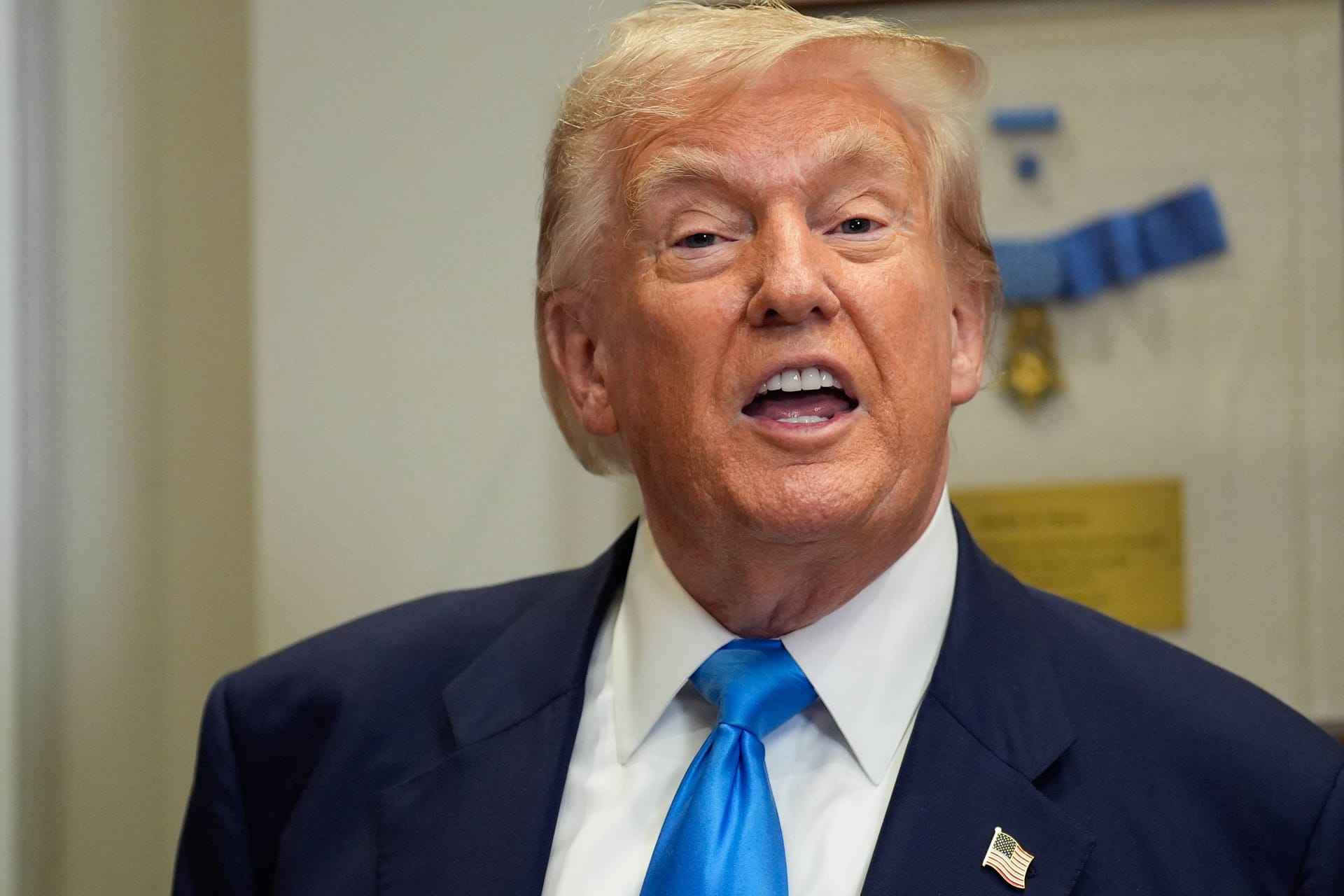 US-Präsident Donald Trump: Der Republikaner ist derzeit in eine Online-Auseinandersetzung mit dem russischen Ex-Präsidenten verwickelt. US-Präsident Donald Trump: Der Republikaner ist derzeit in eine Online-Auseinandersetzung mit dem russischen Ex-Präsidenten verwickelt.