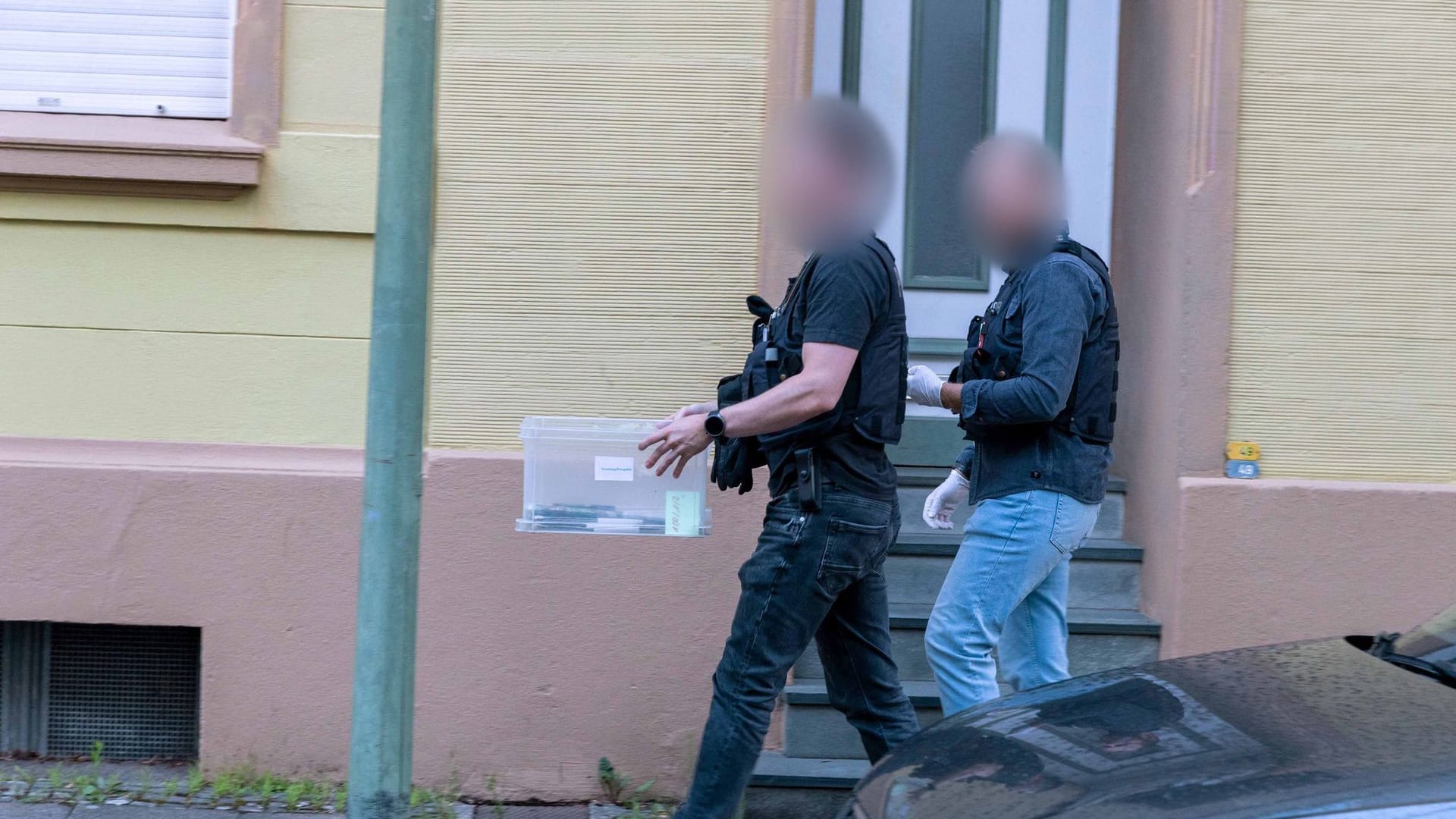 Terrorismusverdacht: Razzia in Nordrhein-Westfalen Terrorismusverdacht: Razzia in Nordrhein-Westfalen