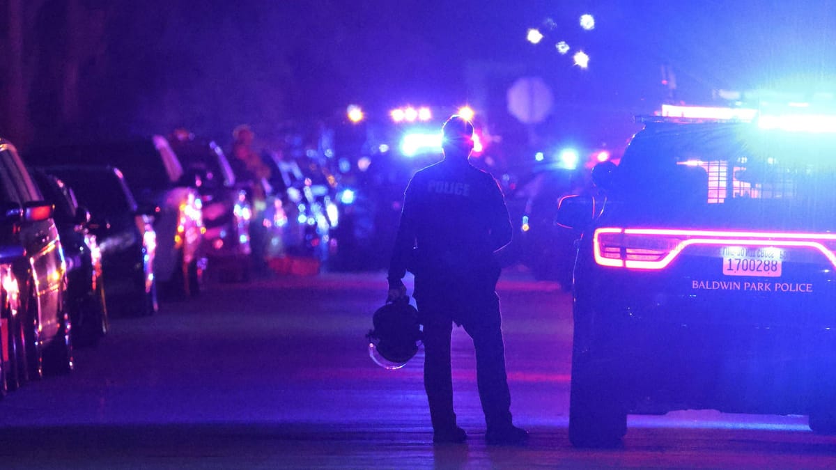 Los-Angeles-Auto-rast-in-Menge-20-Menschen-verletzt-viele-schwer