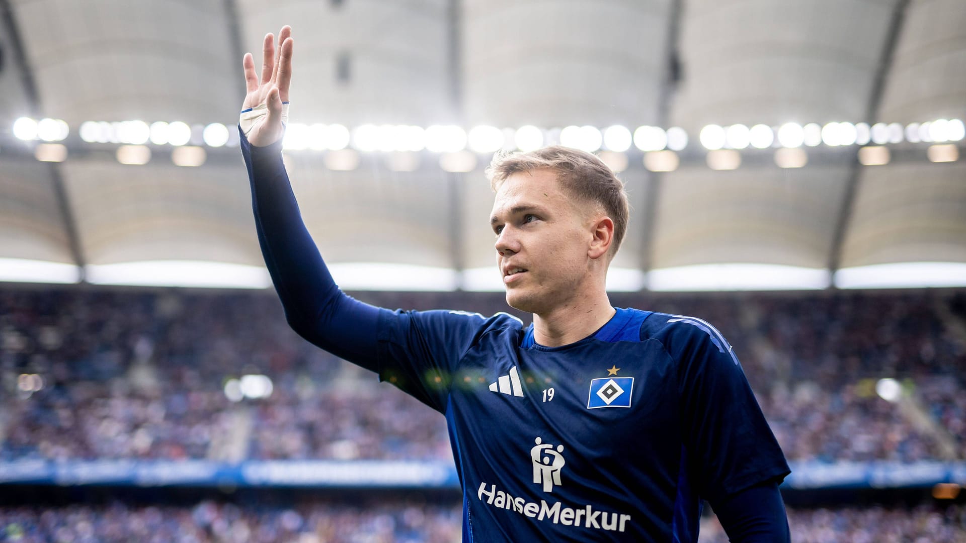 Matheo Raab bei einem Auftritt in HSV-Farben (Archivfoto): Er wechselt wohl bald nach Berlin.