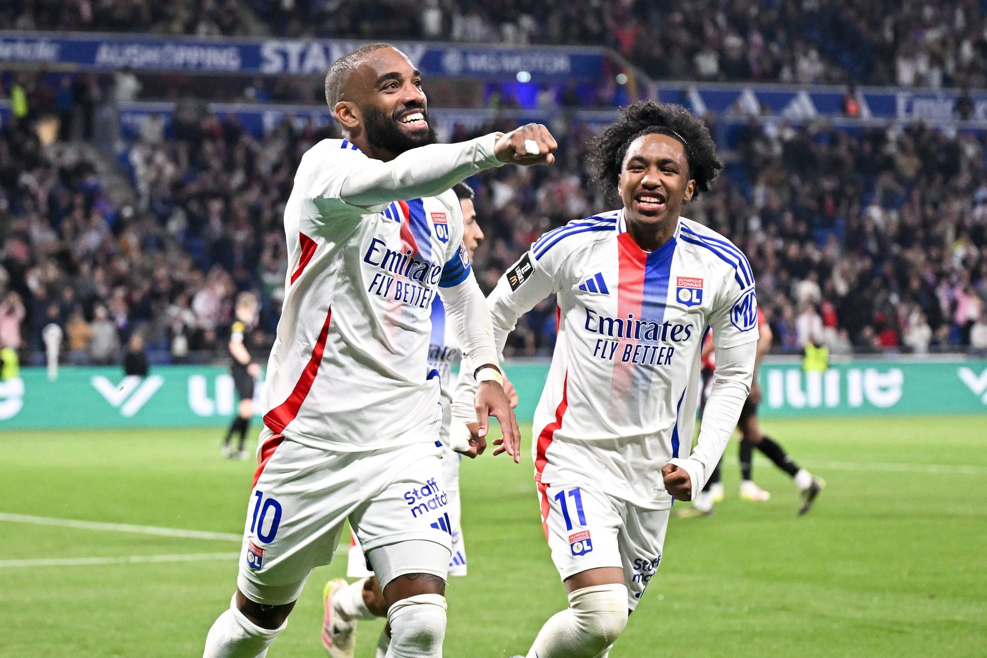 Malick Fofana (r.) und Alexandre Lacazette: Der junge Belgier ist offenbar in den Fokus des FC Bayern gerückt.