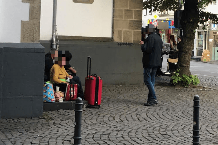Drogenszene in Ehrenfeld: Bis zu 30 Personen versammeln sich regelmäßig vor der Kirche St. Joseph.