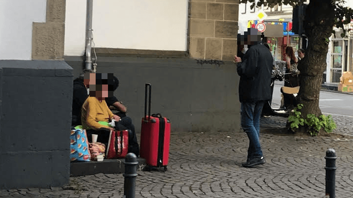 Drogenszene in Ehrenfeld: Bis zu 30 Personen versammeln sich regelmäßig vor der Kirche St. Joseph.