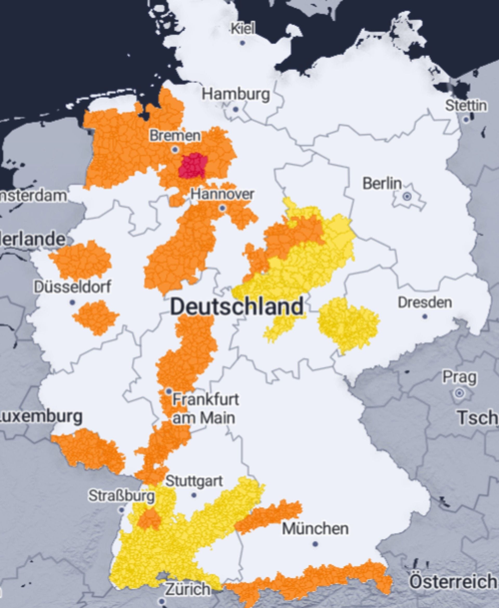 Aktuelle Warnkarte am Montagnachmittag: In weiten Teilen Deutschlands werden Gewitter und starke Regenfälle erwartet.