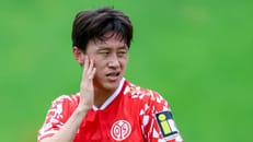Bundesligaprofi prallt mit Gesicht gegen Pfosten
