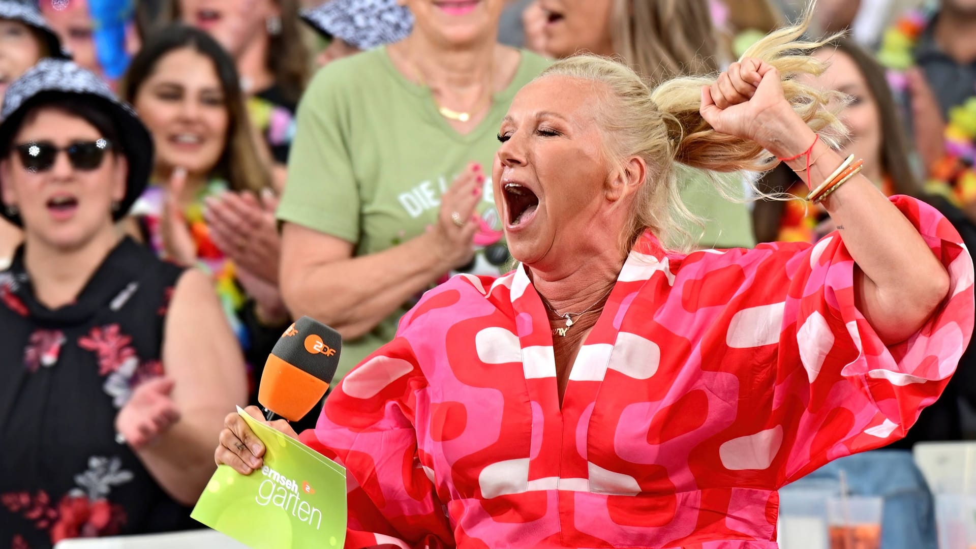 Andrea Kiewel: Sie steht für den "ZDF-Fernsehgarten".