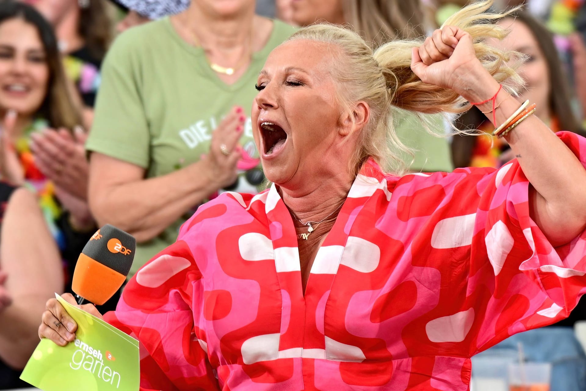 Andrea Kiewel: Sie steht für den "ZDF-Fernsehgarten".