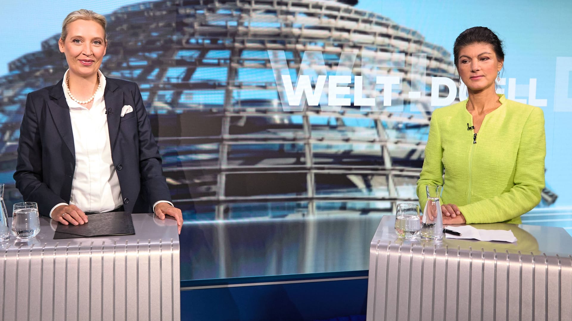 Alice Weidel (l.) und Sahra Wagenknecht in einem TV-Duell: Die Parteichefinnen der AfD und des BSW sind gesprächsbereit.
