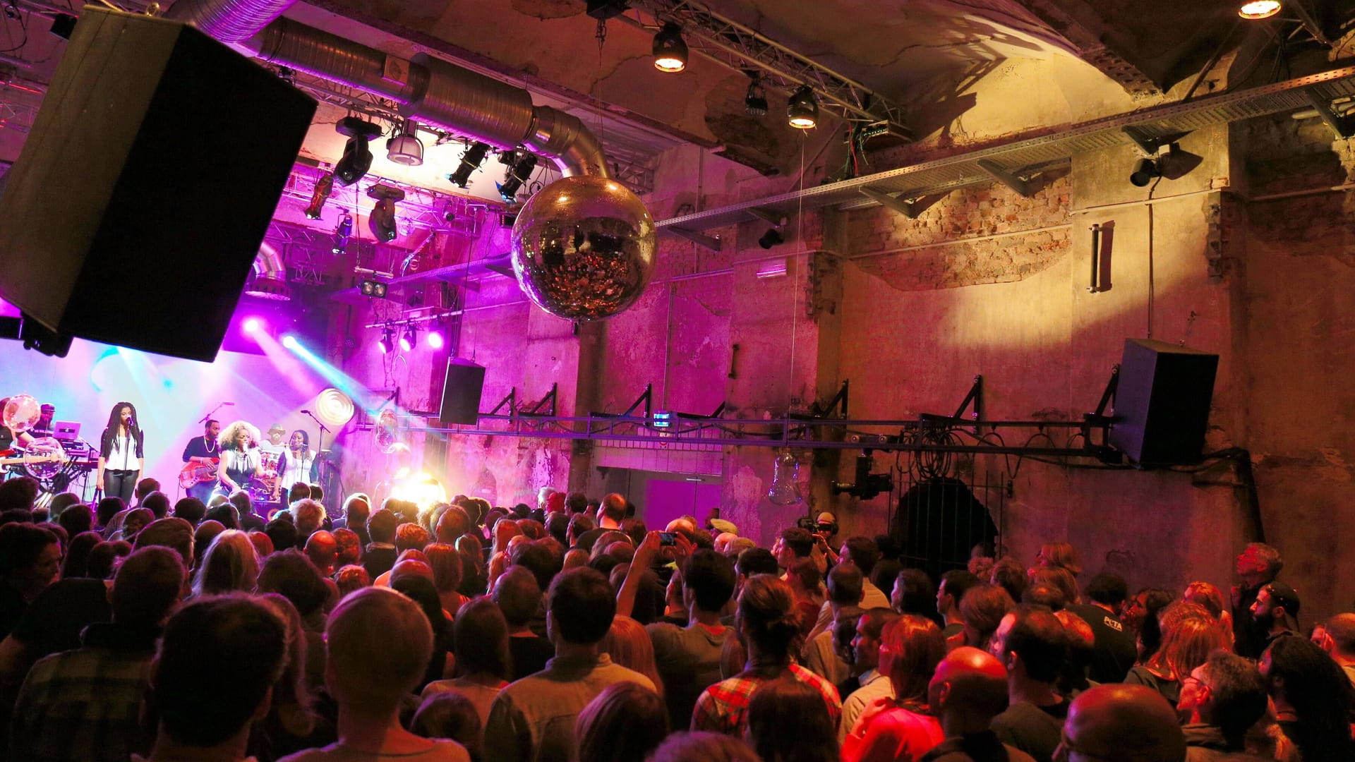 Dancefloor und Bühne im Schwuz im Jahr 2015 (Archivfoto): Die Club-Institution hat Insolvenz angemeldet.