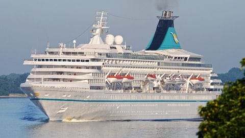 Die "Artania": Das Kreuzfahrtschiff ist für Phoenix Reisen unterwegs.