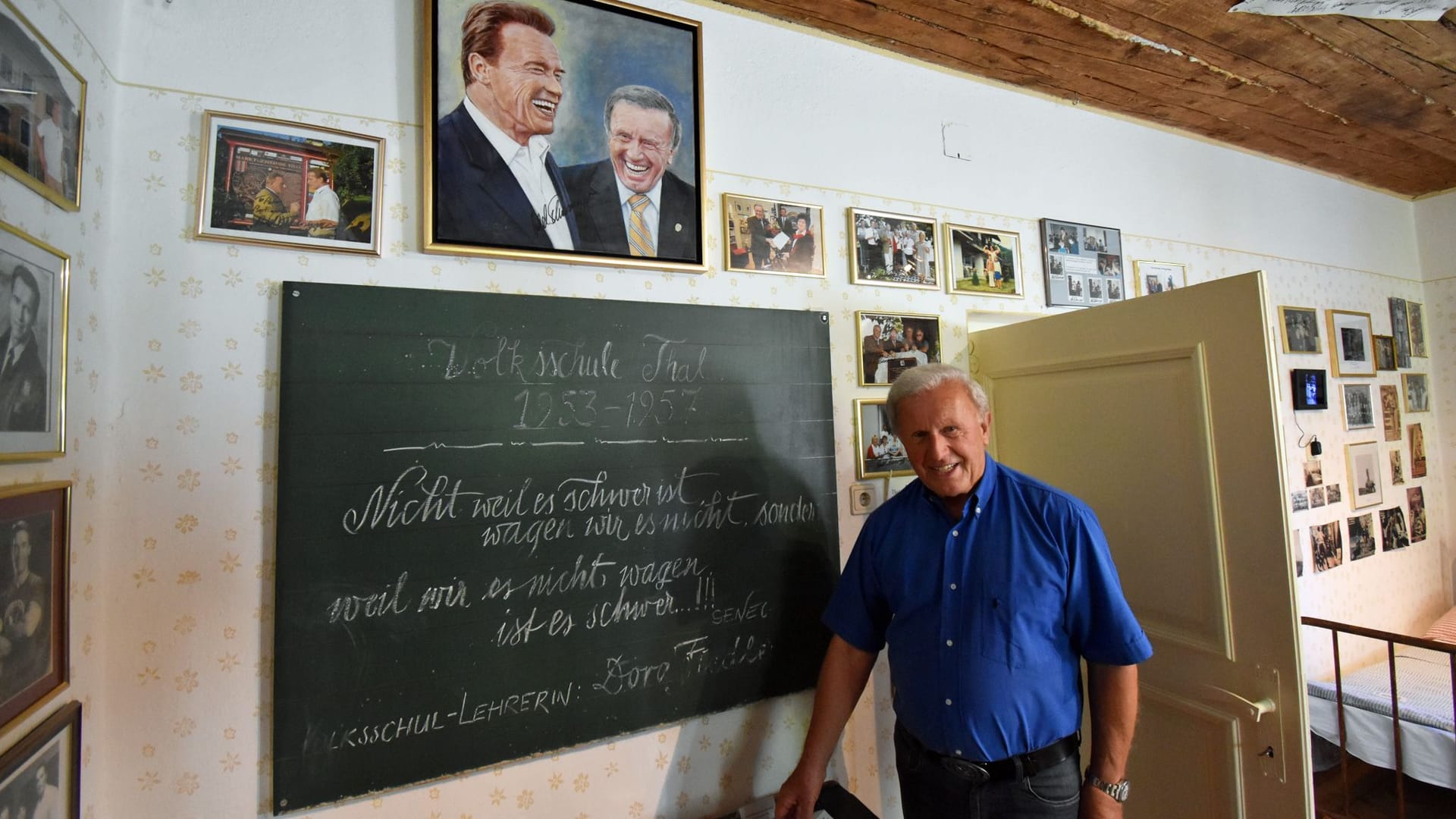 Der Schulkamerad von Schwarzenegger wurde später Bürgermeister von Thal. "Wir haben voneinander abgeschrieben, Arnold saß links, ich rechts", sagt Peter Urdl.