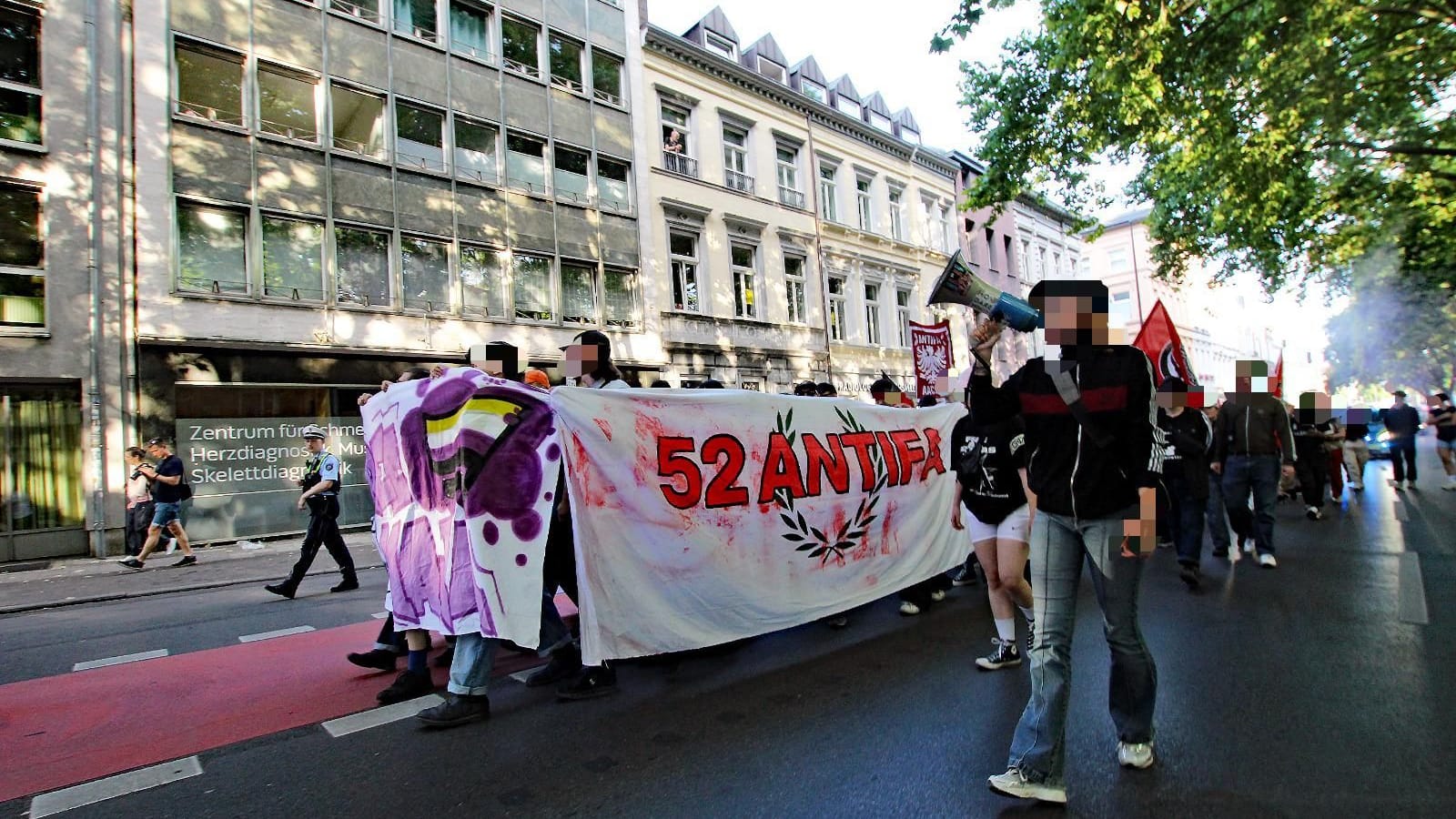 Antifaschisten protestierten am Dienstag in der Innenstadt: Ihr Anliegen war die Freilassung von Maja T.