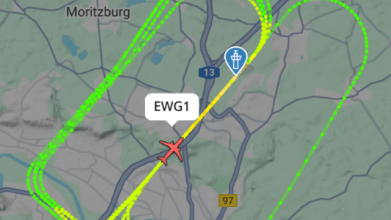 Für diese Übungsflüge liege eine luftrechtliche Genehmigung bis 22 Uhr vor.