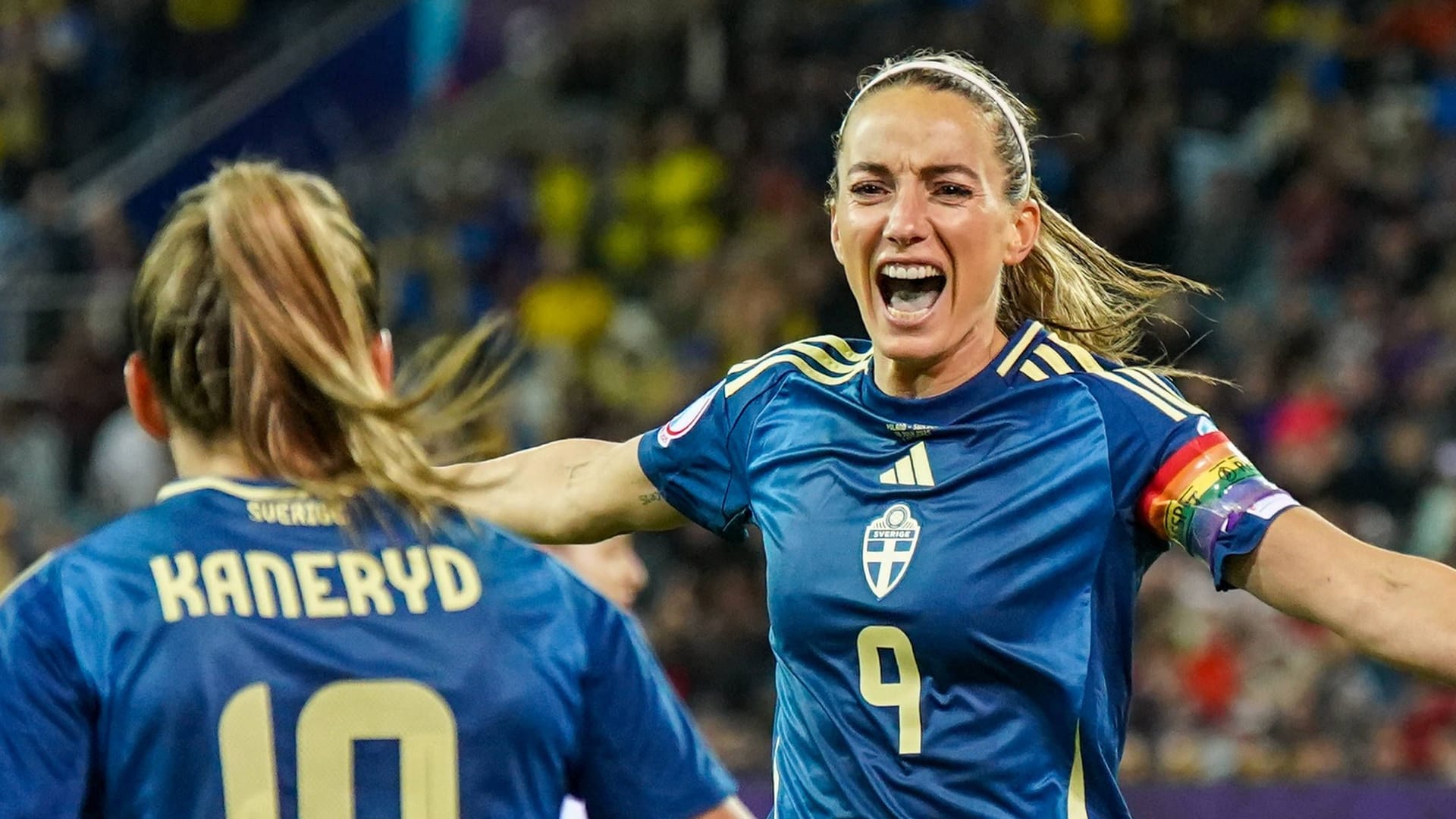 Die Schwedinnen um Kosovare Asllani (r.) zeigten sich gegen Polen extrem spielfreudig.