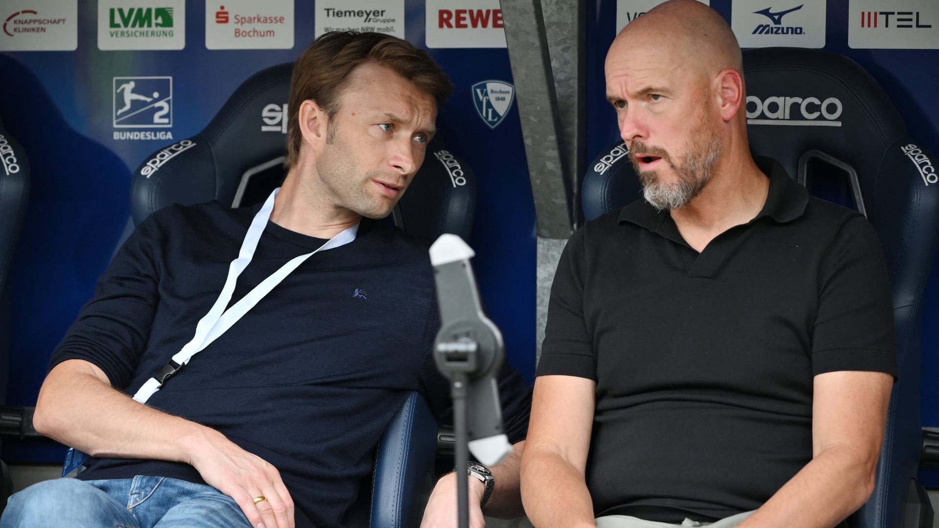 Simon Rolfes (l.) und Erik ten Hag müssen nun Ersatz finden.