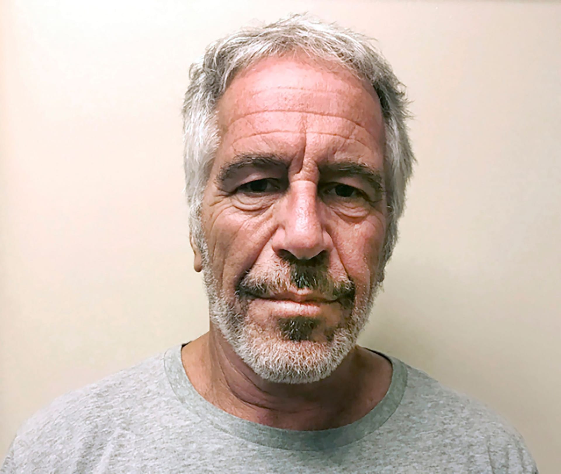 Jeffrey Epstein war 2008 wegen Anstiftung zur Prostitution verurteilt worden.