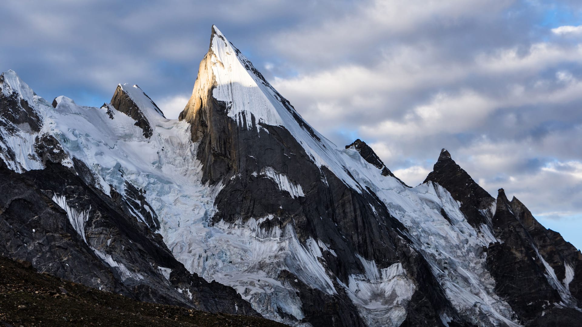 Der Laila Peak in Pakistan: Diesen Berg wollte Laura Dahlmeier erklimmen. Der Laila Peak in Pakistan: Diesen Berg wollte Laura Dahlmeier erklimmen.