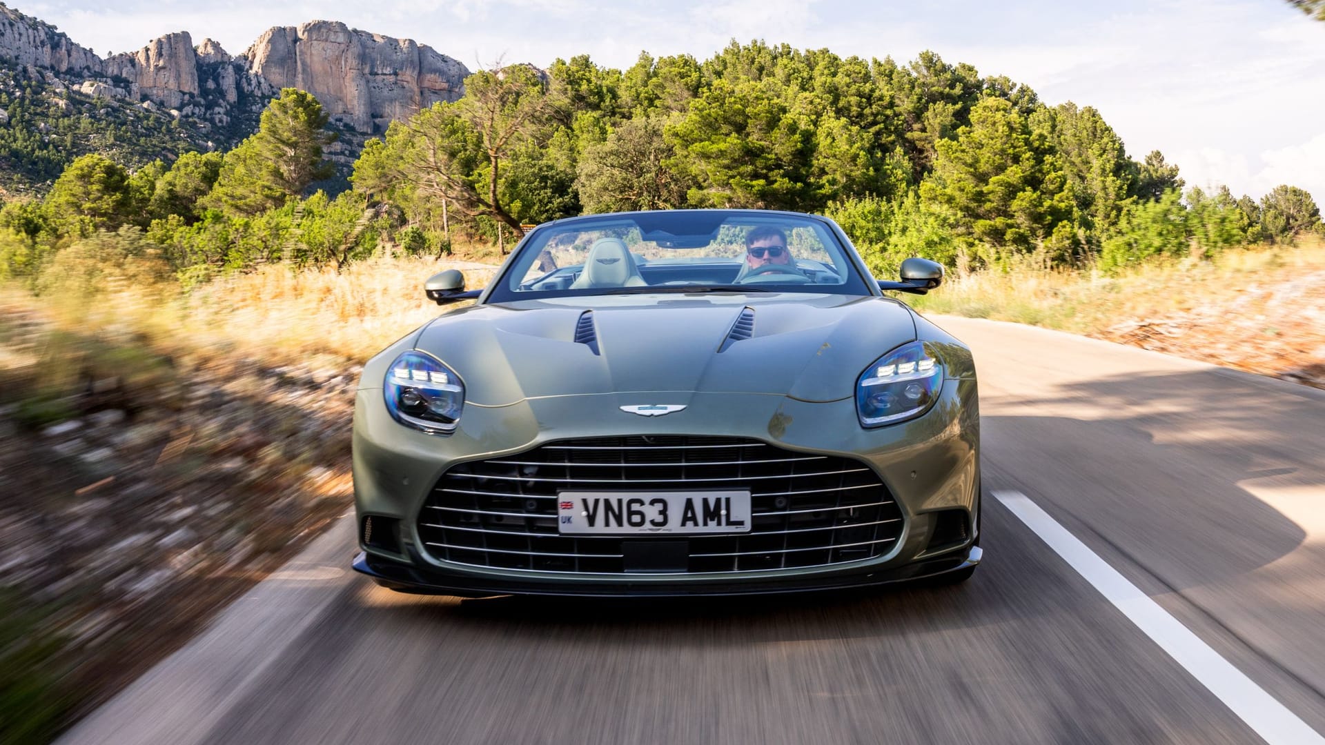 Nach oben offen: Aston Martin bringt den Vanquish als Cabrio.