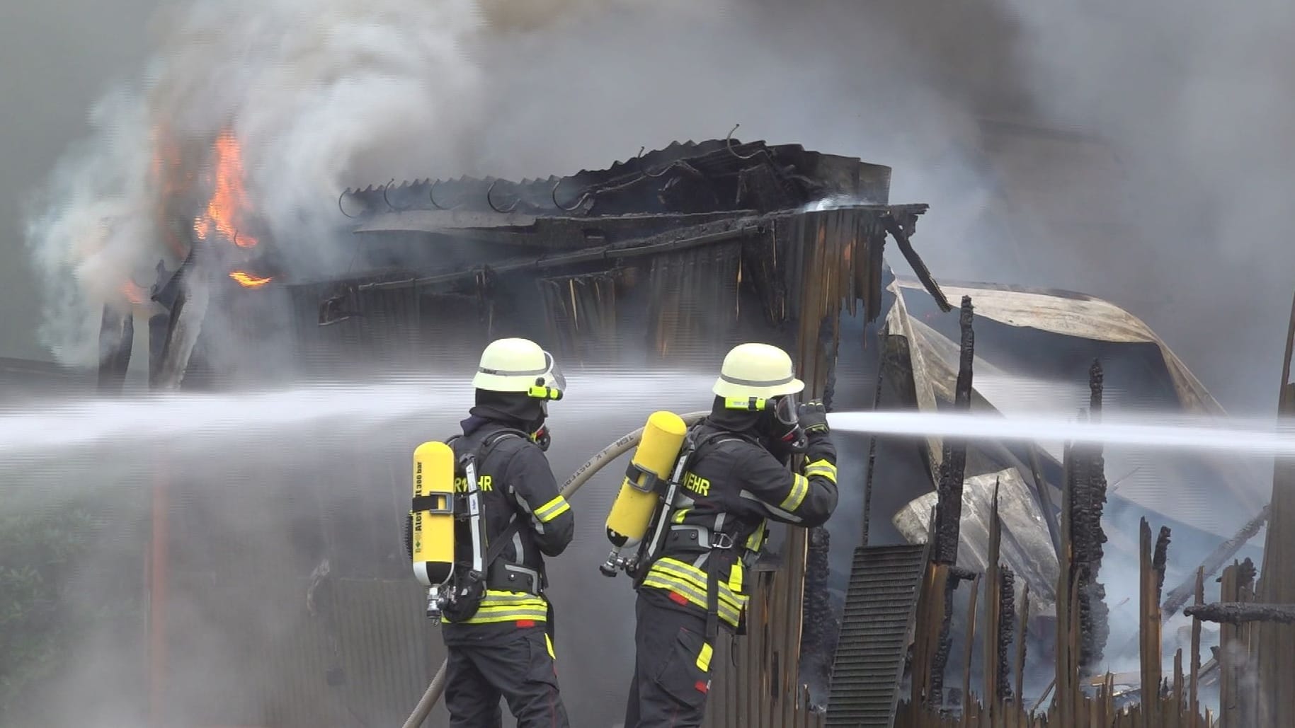 Einsatz in Vollersode: Die Scheune brannte komplette nieder.