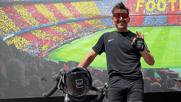 Jozef John während einer seiner Spenden-Touren in Barcelona: Seine aktuelle Reise führt ihn nach Italien. Jozef John während einer seiner Spenden-Touren in Barcelona: Seine aktuelle Reise führt ihn nach Italien.