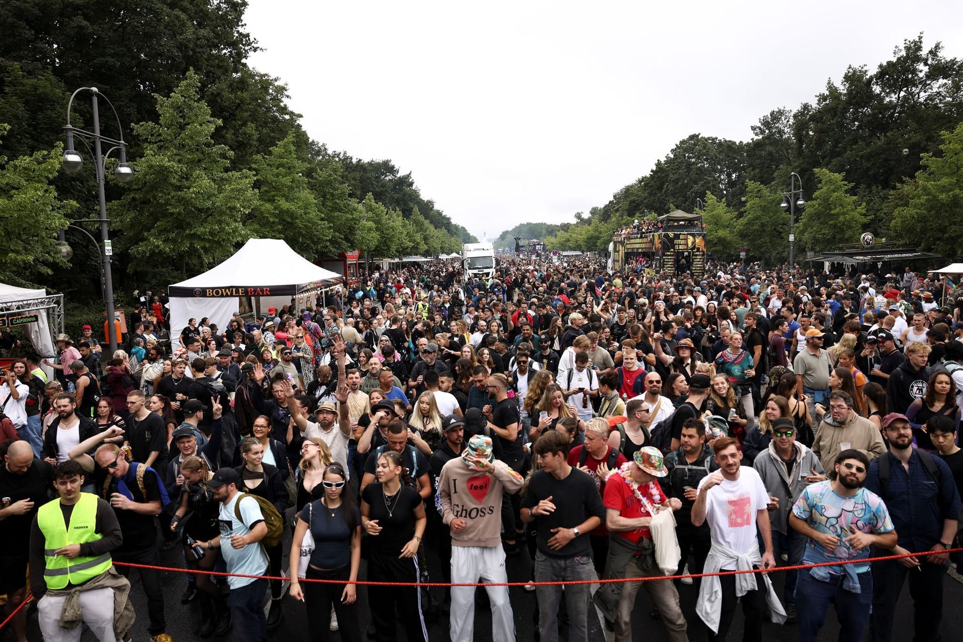 "Rave The Planet" (Archivbild): Polizei und Feuerwehr hatten viel zu tun.